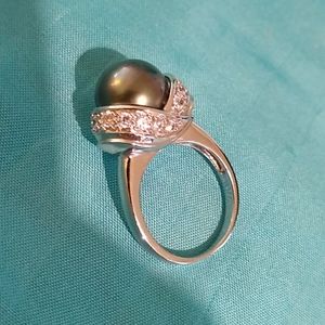 Elegant Sterling Silver "Black Pearl" Ring